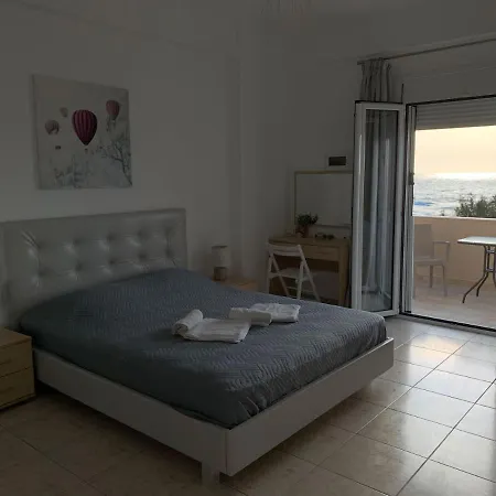 Pelini Apartment Kalamaki  Exterior photo